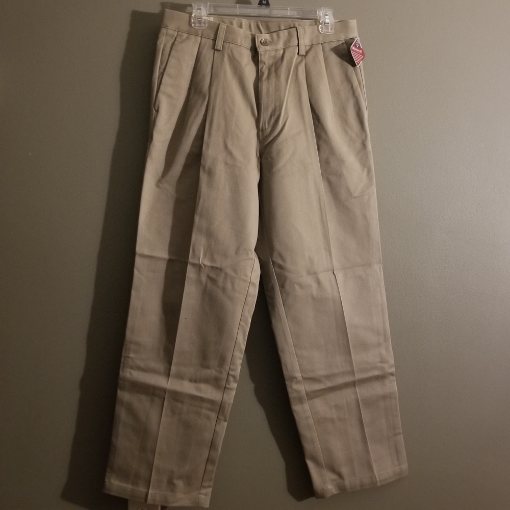 Dockers Classic Fit Original Khakis Chinos